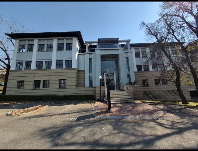 1,311M² OFFICE TO LET IN SANDTON CENTRAL